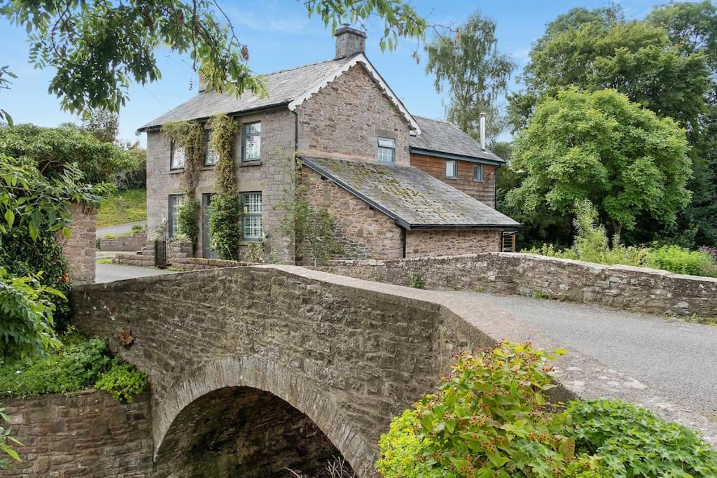 Luxury Cottage Near Hay-On-Wye Llanigon Exterior foto