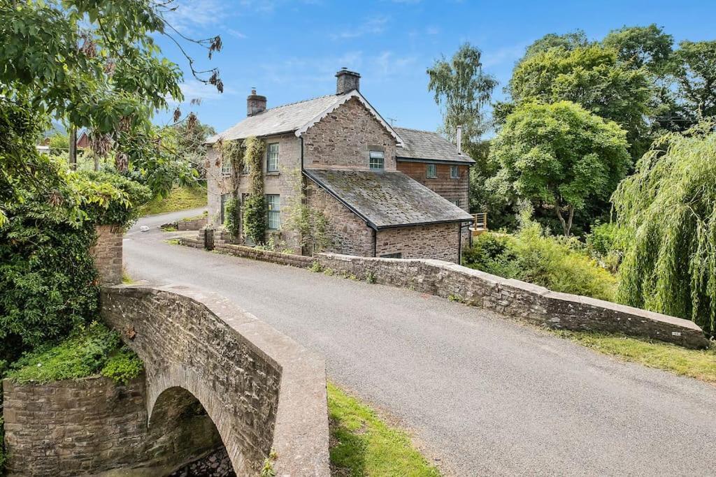 Luxury Cottage Near Hay-On-Wye Llanigon Exterior foto